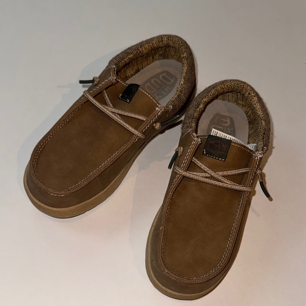 Like New! Hey Dude Boys Casual Brown Slip-On boot sz 2